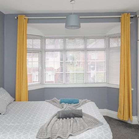 Leeds City Centre Spacious House Free Parking And Wi-Fi Extérieur photo