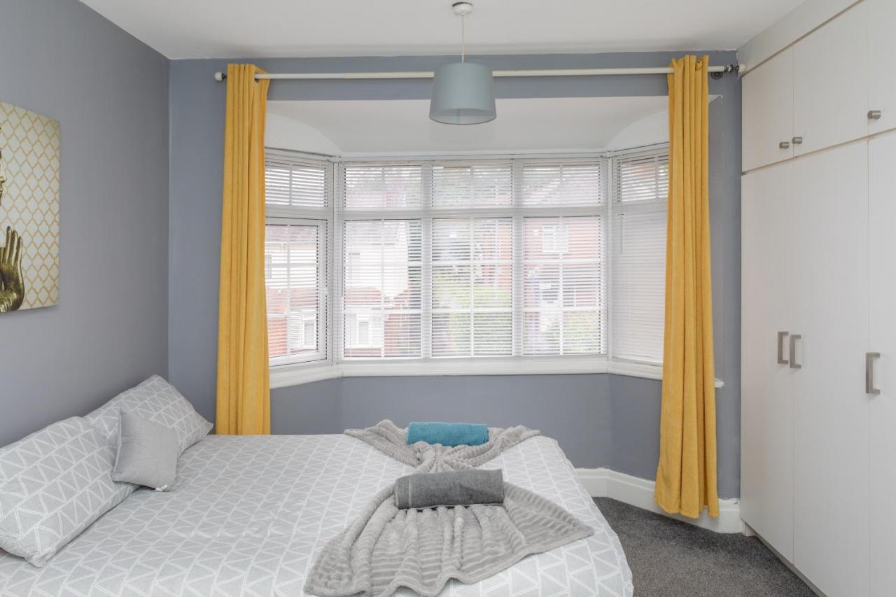 Leeds City Centre Spacious House Free Parking And Wi-Fi Extérieur photo