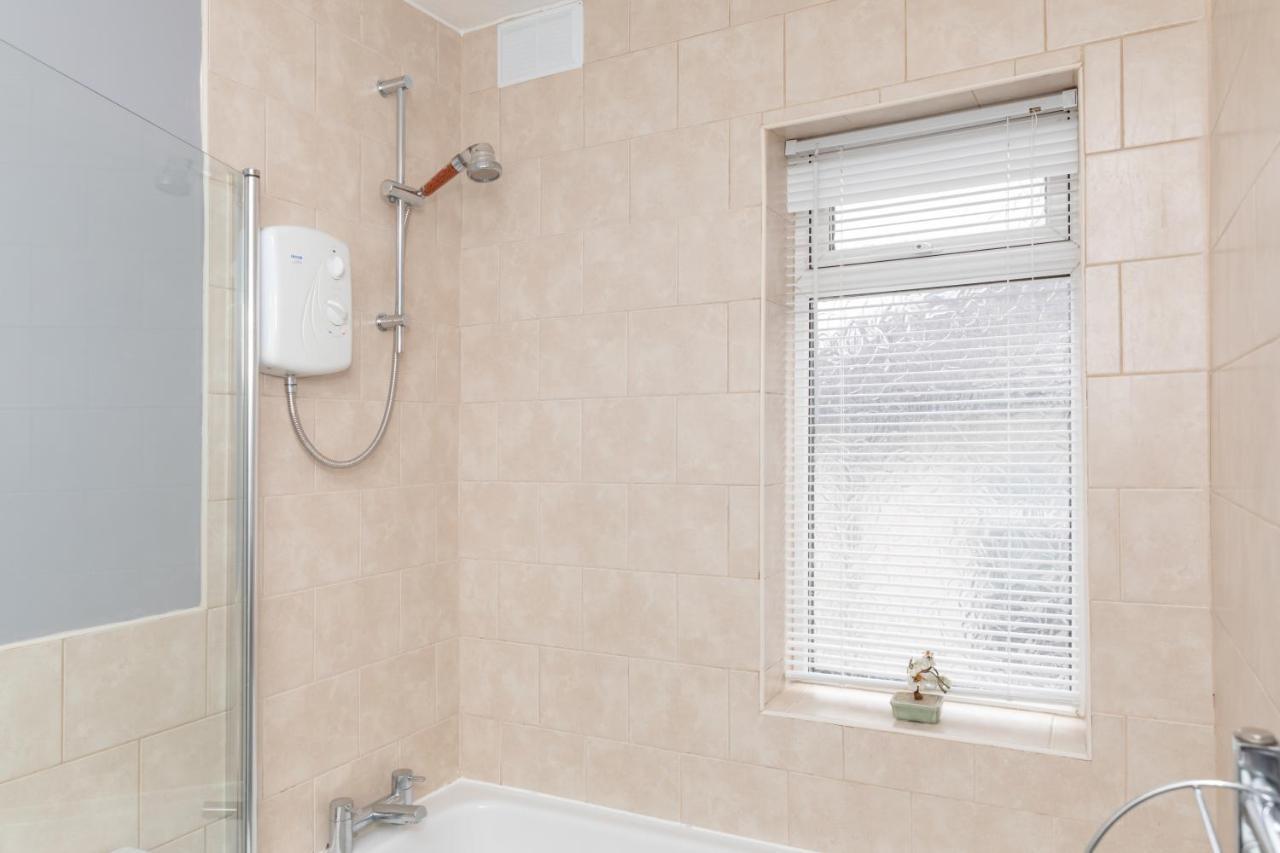 Leeds City Centre Spacious House Free Parking And Wi-Fi Extérieur photo